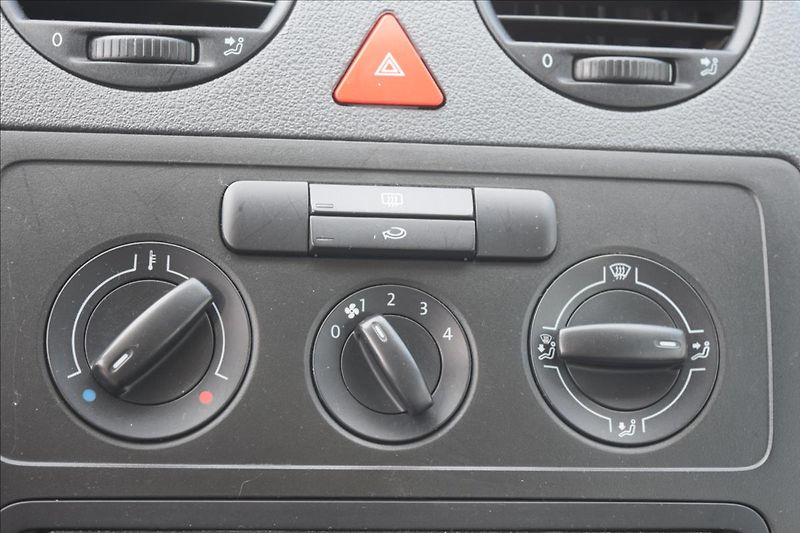 Volkswagen Caddy 1,9 TDI 77KW BEZ DPF A KOROZE - fotka 35 z 41