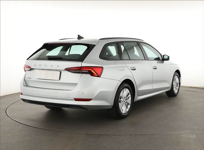 Škoda Octavia (2023) Ambition 2.0 TDI, ČR,1.maj - fotka 5 z 19