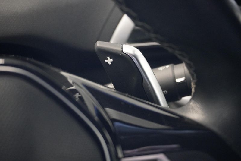Peugeot 5008 1.6 E-THP ALLURE AUT. - fotka 14 z 32
