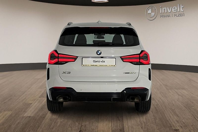 BMW X3 xDrive20d - fotka 4 z 26