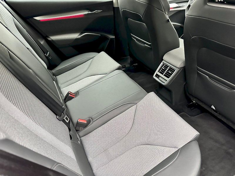 Škoda Enyaq (2023) 55 kWh Studio SoH 91% - fotka 20 z 23