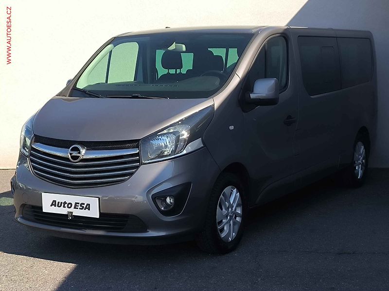 Opel Vivaro (2016) 1.6CDTi L2 9míst, 107kW, navi - fotka 3 z 24