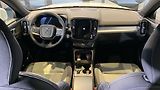 Volvo XC40 (2026) CORE, B3 FWD, 120+10 kW / 163+ - náhled 12