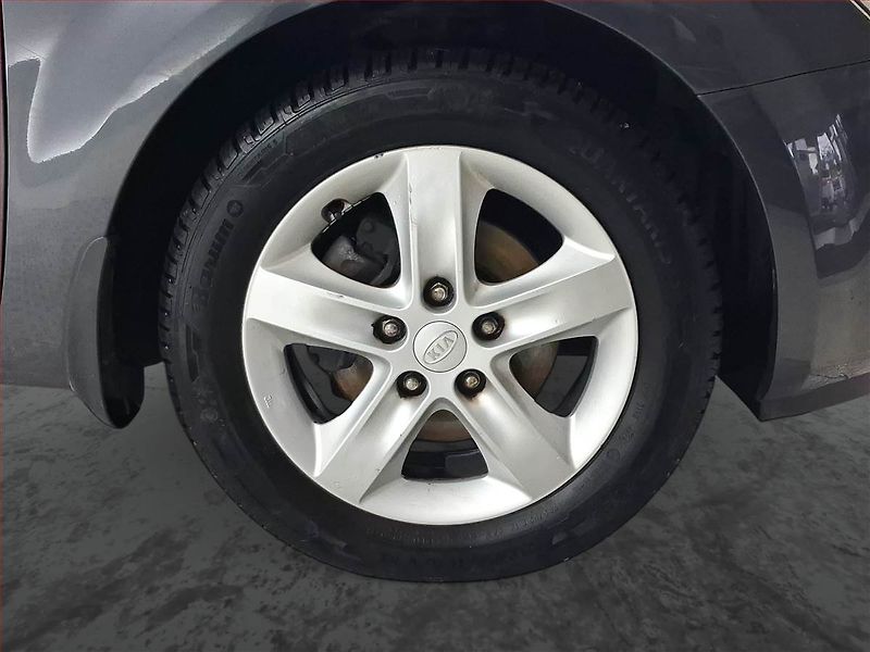 Kia Ceed (2009) 1.4 CVVT, po STK, v provozu - fotka 14 z 17
