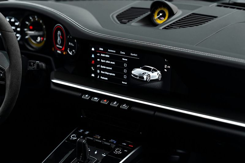 Porsche 911 Turbo S - fotka 13 z 22