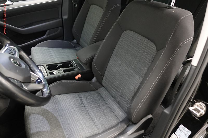 Volkswagen Passat (2020) 2.0TDi, DSG, LED, navi - fotka 9 z 22