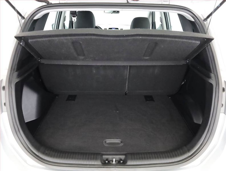 Hyundai ix20 (2015) 1.4 CVVT, Serv.kniha - fotka 16 z 16