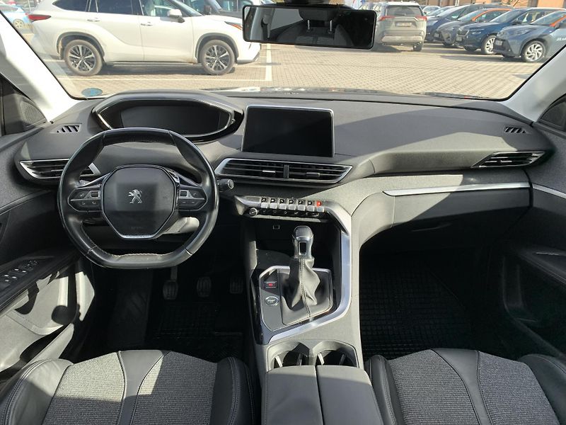 Peugeot 3008 ALLURE 2.0 BlueHDi 110kW MAN6 - fotka 2 z 20