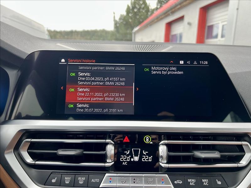 BMW Řada 3 330D xDrive M SPORT záruka - fotka 37 z 57