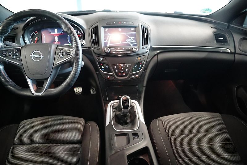 Opel Insignia - fotka 5 z 25