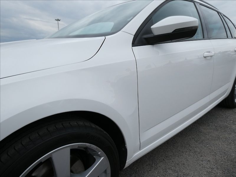 Škoda Octavia 2,0 TDi110kW ELEGANCE,ČR,ZÁVĚS - fotka 15 z 45