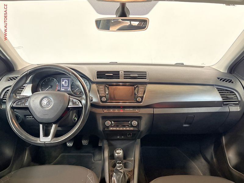 Škoda Fabia (2015) 1.2TSI, ČR - fotka 8 z 14