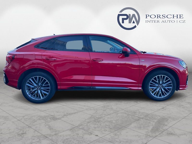 Audi Q3 2.0TDi 110kW - fotka 5 z 24