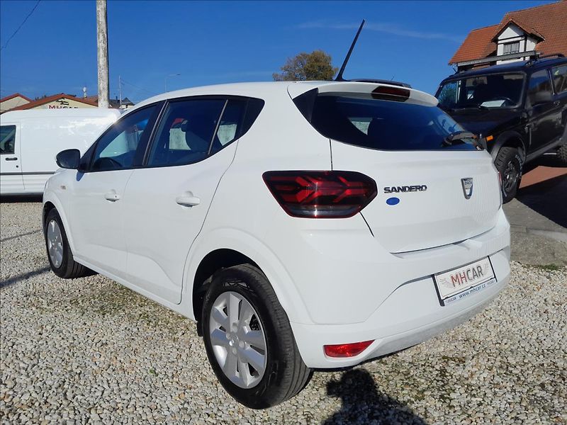 Dacia Sandero 1,0 SCe 49kW - fotka 5 z 48