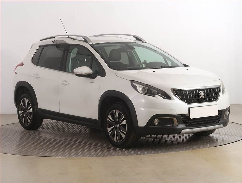 Peugeot 2008 (2017) Style 1.2 PureTech, Automat - fotografie inzerátu