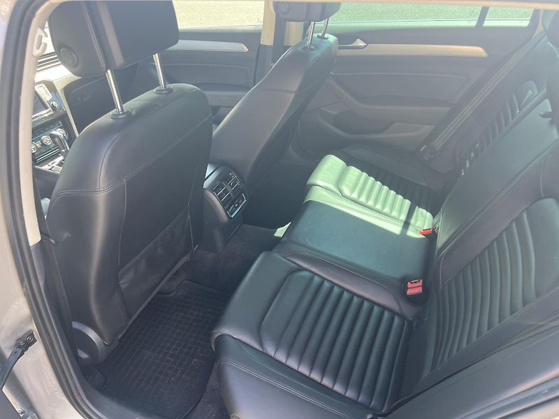 Volkswagen Passat (2014) 2,0TDI, Highline, DSG, STK3/28 - fotka 13 z 15