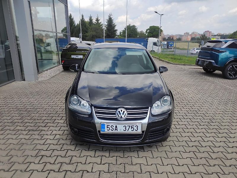 Volkswagen Golf (2008) R LINE 1.4 TSI 90 kW MAN6 - fotka 9 z 33