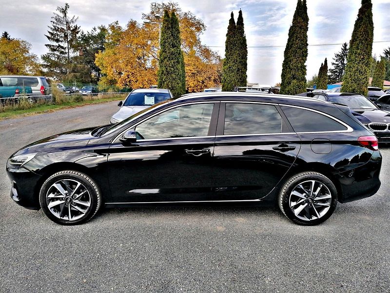 Hyundai i30 (2022) 1.6 CRDi MHEV 100kW Kůže - fotka 7 z 39