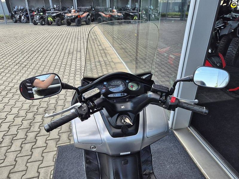 Honda FJS 600 Silver Wing (2005) - fotka 26 z 26