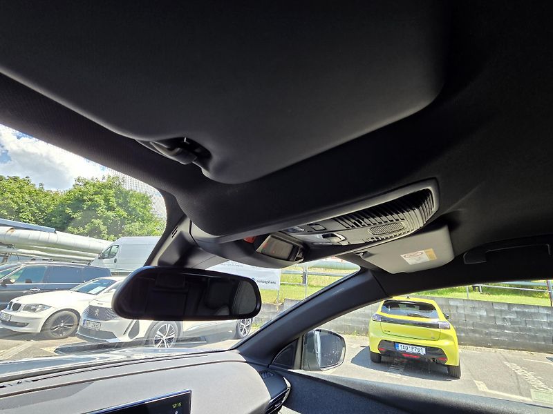 Peugeot 3008 (2023) 1.6 PHEV 165 ALLURE PACK EAT8 - fotka 27 z 32