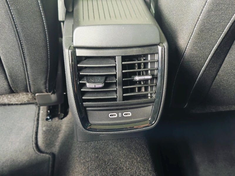 Škoda Kamiq (2025) 1,5 TSI 110 kW Monte Carlo DSG - fotka 13 z 26