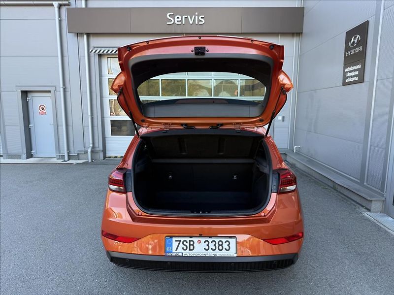 Hyundai i30 1,5 i  HB FL Family Climate - fotka 18 z 25