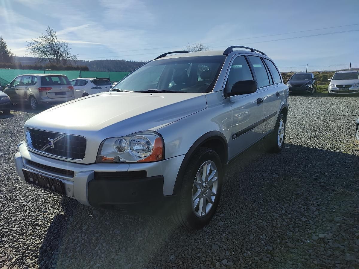Volvo XC90 2.4 D5 AWD Manuál, Klima, Kůže