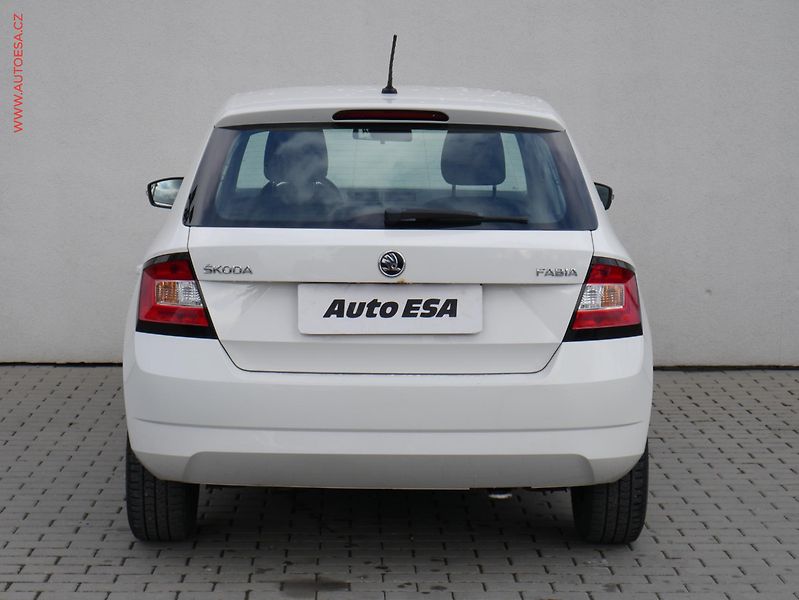 Škoda Fabia (2015) 1.2 TSi, Ambition - fotka 5 z 14