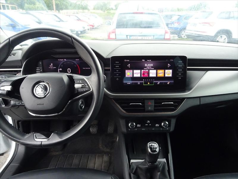 Škoda Kamiq 1,0 TSi 81 kW Business - fotka 29 z 37
