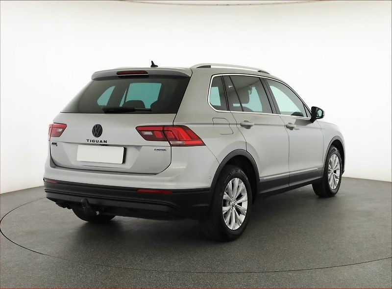 Volkswagen Tiguan (2018) Comfortline 2.0 TDI, 4X4 - fotka 5 z 19