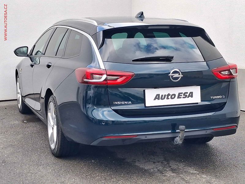 Opel Insignia (2017) 2.0 CDTi, OPC line, LED - fotka 6 z 18