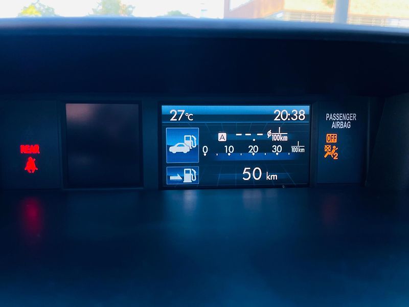 Subaru Forester 2.0i 4x4 AUT KAM TAŽNÉ SERVISK - fotka 36 z 44