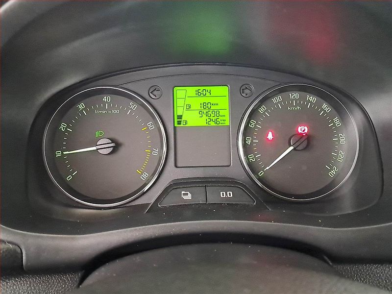 Škoda Roomster (2011) 1.2 12V, Tempomat - fotka 11 z 18