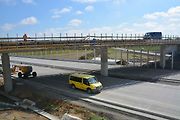 Deset kilometrů dlouhý úsek dálnice D1 mezi Říkovicemi a Přerovem míří do finále.