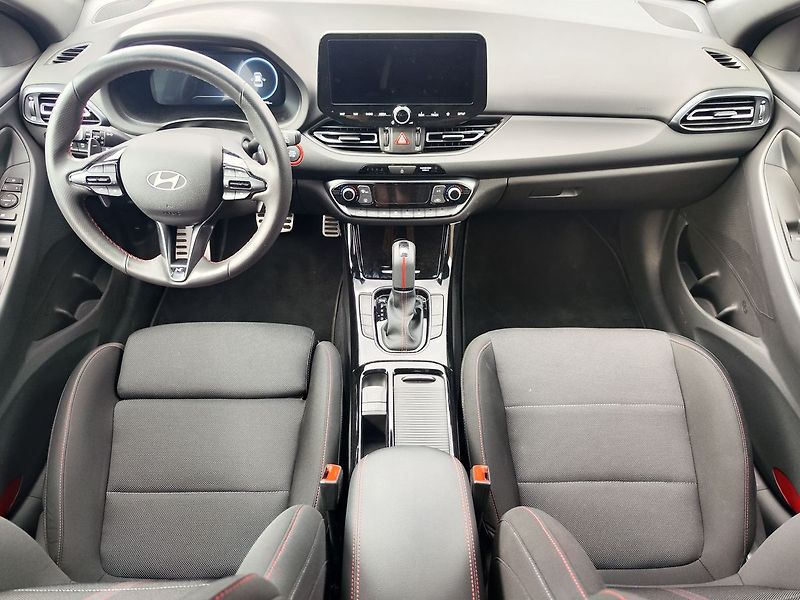 Hyundai i30 1.5  T-GDI/103kW N-Line DCT - fotka 12 z 35