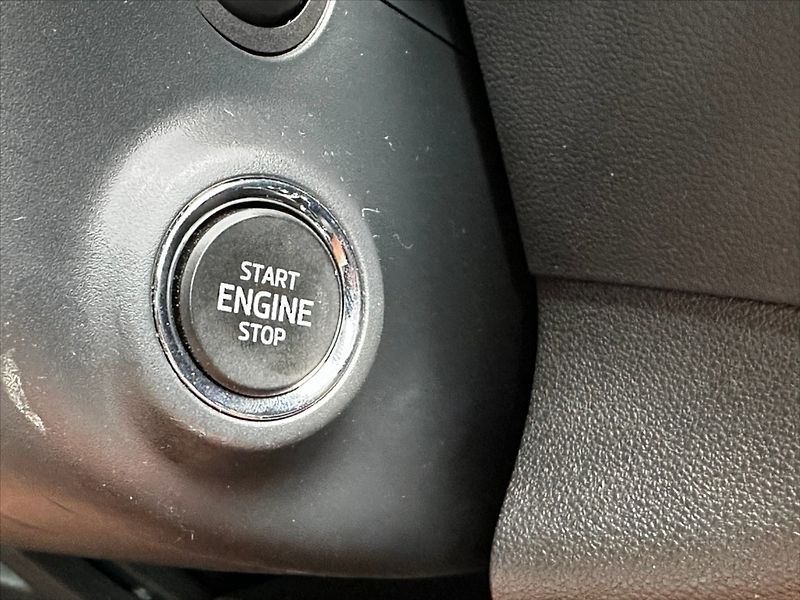 Škoda Karoq 1,6 TDI 85kW STYLE CZ-SERVIS!! - fotka 25 z 42