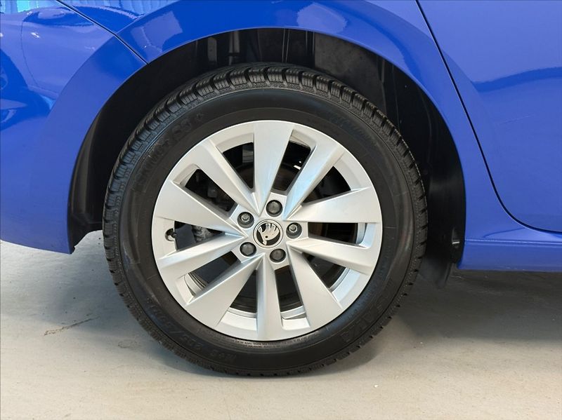 Škoda Scala 1,0 TSI STYLE DSG - fotka 16 z 16