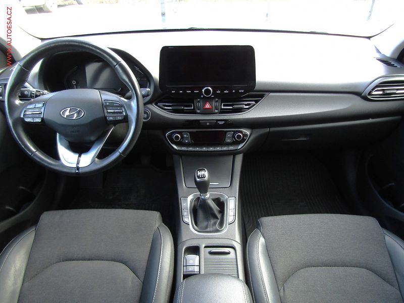 Hyundai i30 (2020) 1.5T-GDi, ČR, navi, LED - fotka 8 z 23