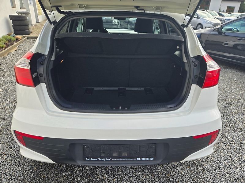 Kia Rio (2015) 1.2 i Zimáky,Serviska - fotka 15 z 25