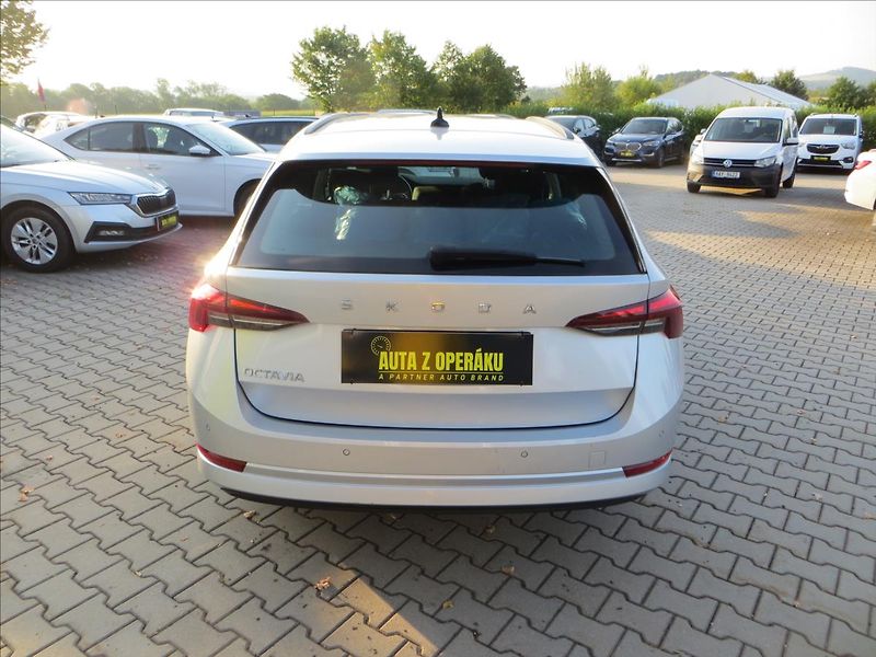 Škoda Octavia 2,0 TDI 85kW Ambition ČR - fotka 6 z 27