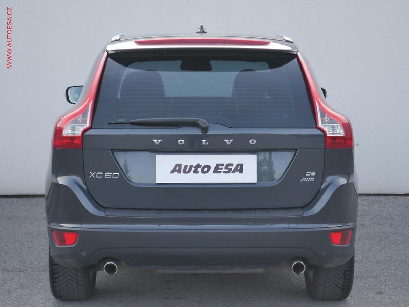 Volvo XC60 (2009) 2.4 D5 4x4, ČR, AT - fotka 5 z 20