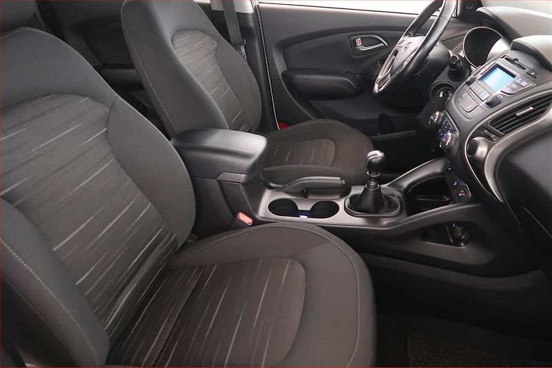 Hyundai ix35 (2015) 1.7 CRDi, Tempomat - fotka 9 z 17