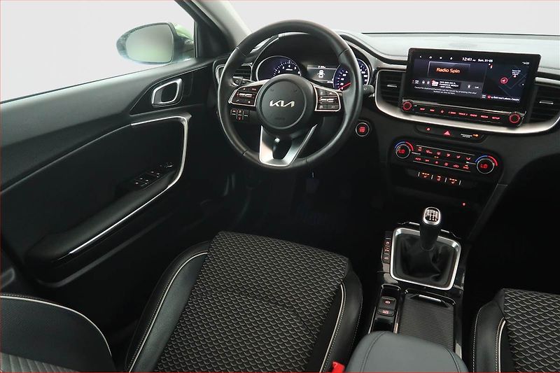 Kia XCeed (2024) TOP 1.5 T-GDI - fotka 7 z 16