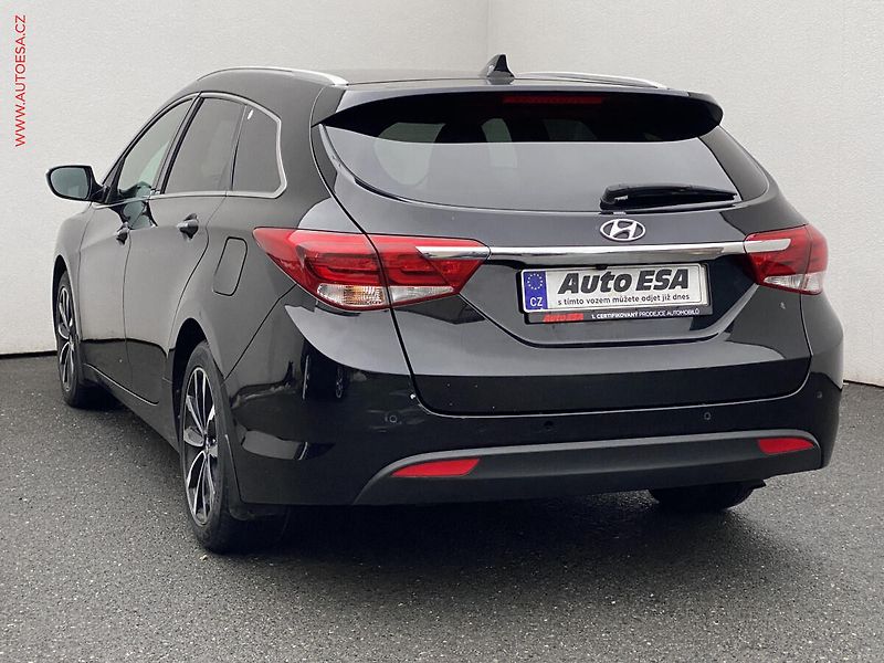 Hyundai i40 (2017) 1.7 CRDi, ČR, AC, park.čidla - fotka 6 z 19