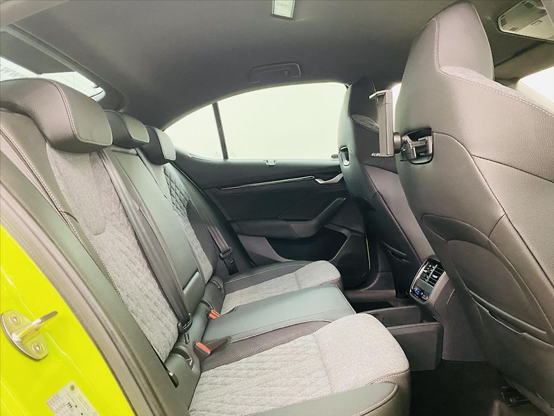 Škoda Octavia 1,5 TSI DSG 110kW SportLine - fotka 7 z 25