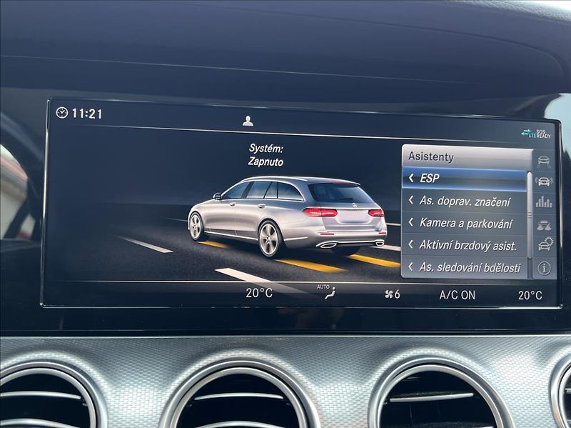 Mercedes-Benz Třídy E 2,0 E 220 d / 9G-TRONIC - fotka 29 z 35