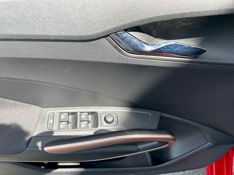 Škoda Fabia (2025) Top Selection 1.0 TSI 70 kW - fotka 15 z 30
