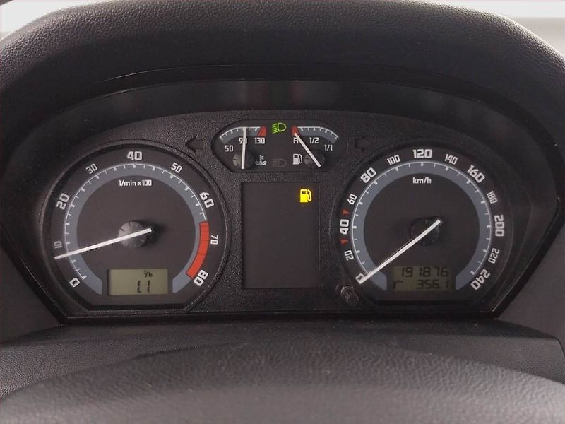 Škoda Fabia (2007) Elegance 1.4 16V, nová STK - fotka 11 z 21