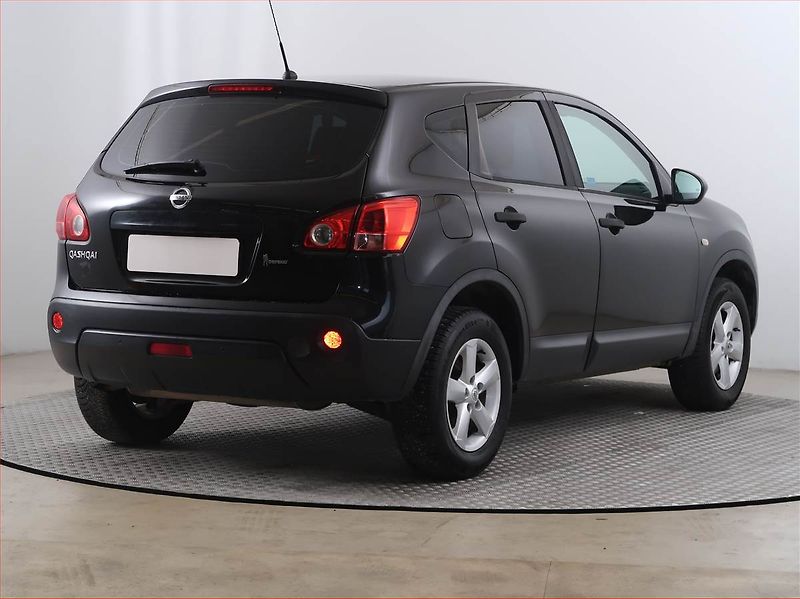 Nissan Qashqai (2009) 1.6 - fotka 5 z 14
