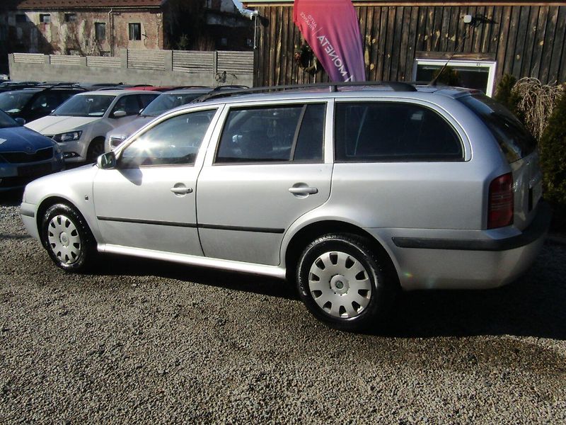 Škoda Octavia (2009) 1.9 TDI 74kW  BEZ KOROZE - fotka 4 z 33